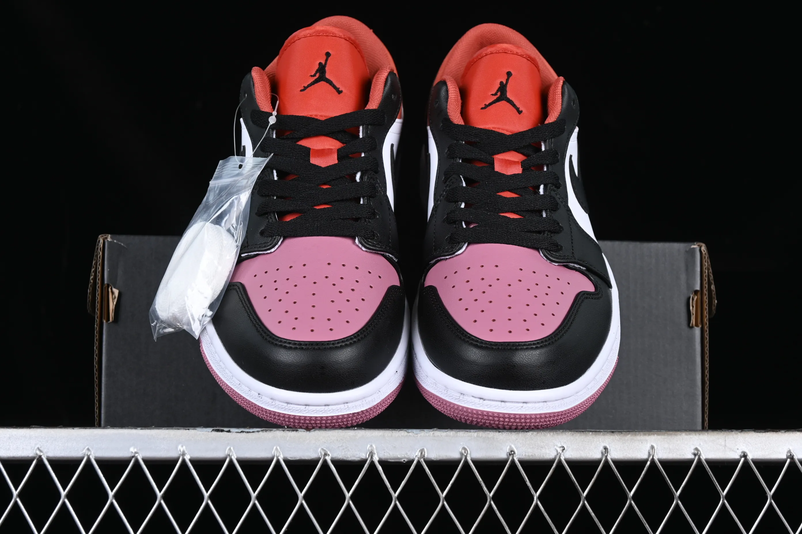 All categories Air Jordan Jordan series basketball shoes Air Jordan 1 Low Z version Air Jordan 1 Low SE "Red Bean" AJ1 Joe 1 bean paste purple low-top cultural casual sneakers FB9907-001